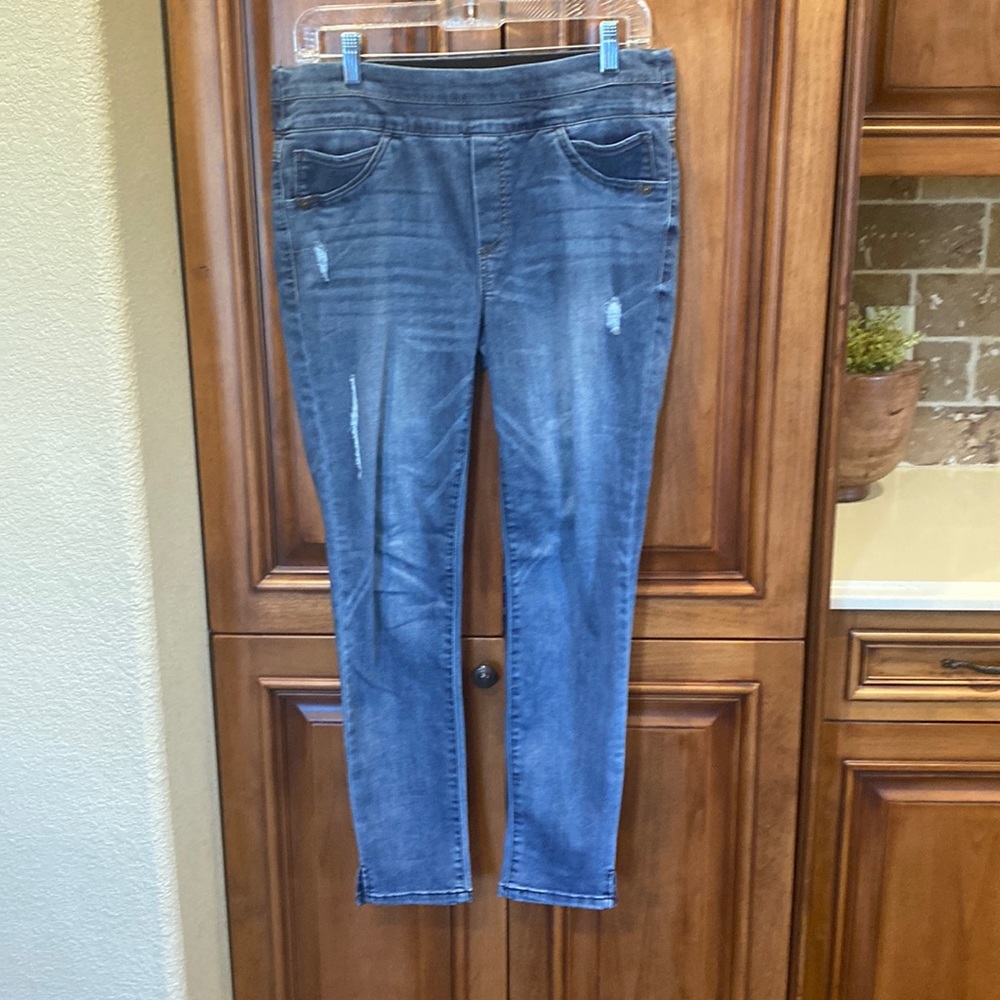 Democracy “Ab”Solution jeans. Size 6.